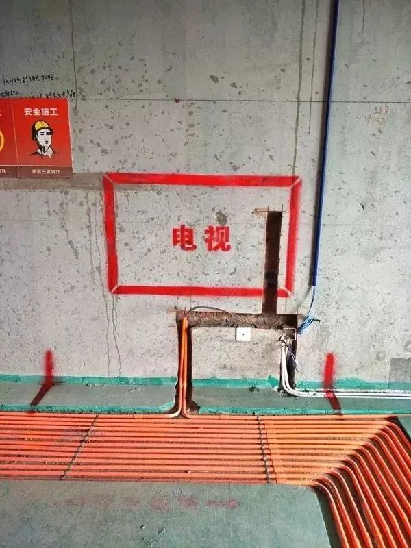 去装修工地参观，墙上这些画出来的线，原来这么大讲究