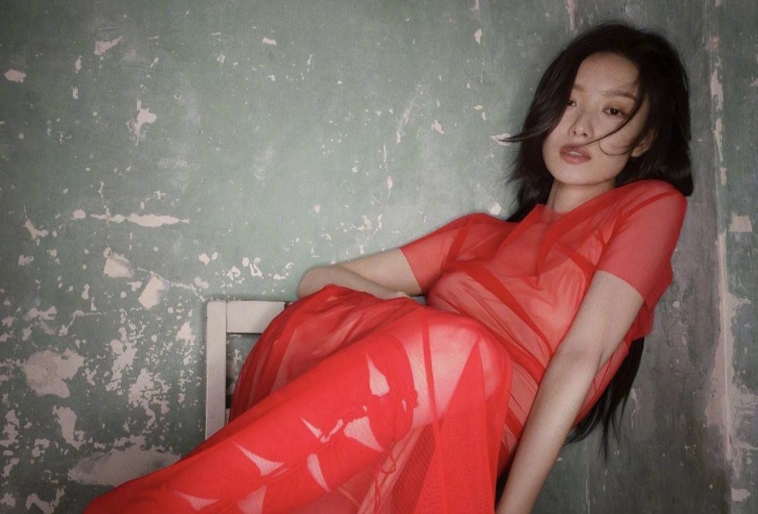 脸和身材判若两人，天使脸魔鬼身材的女明星，有的绝色有的尴尬