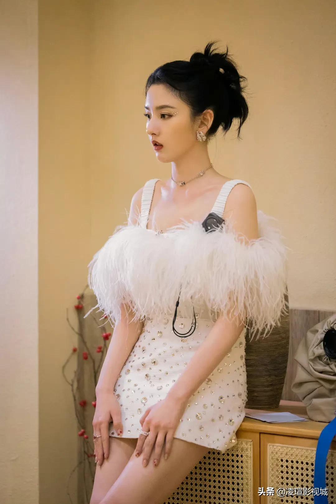 明星壁纸图片分享：宋祖儿（2）