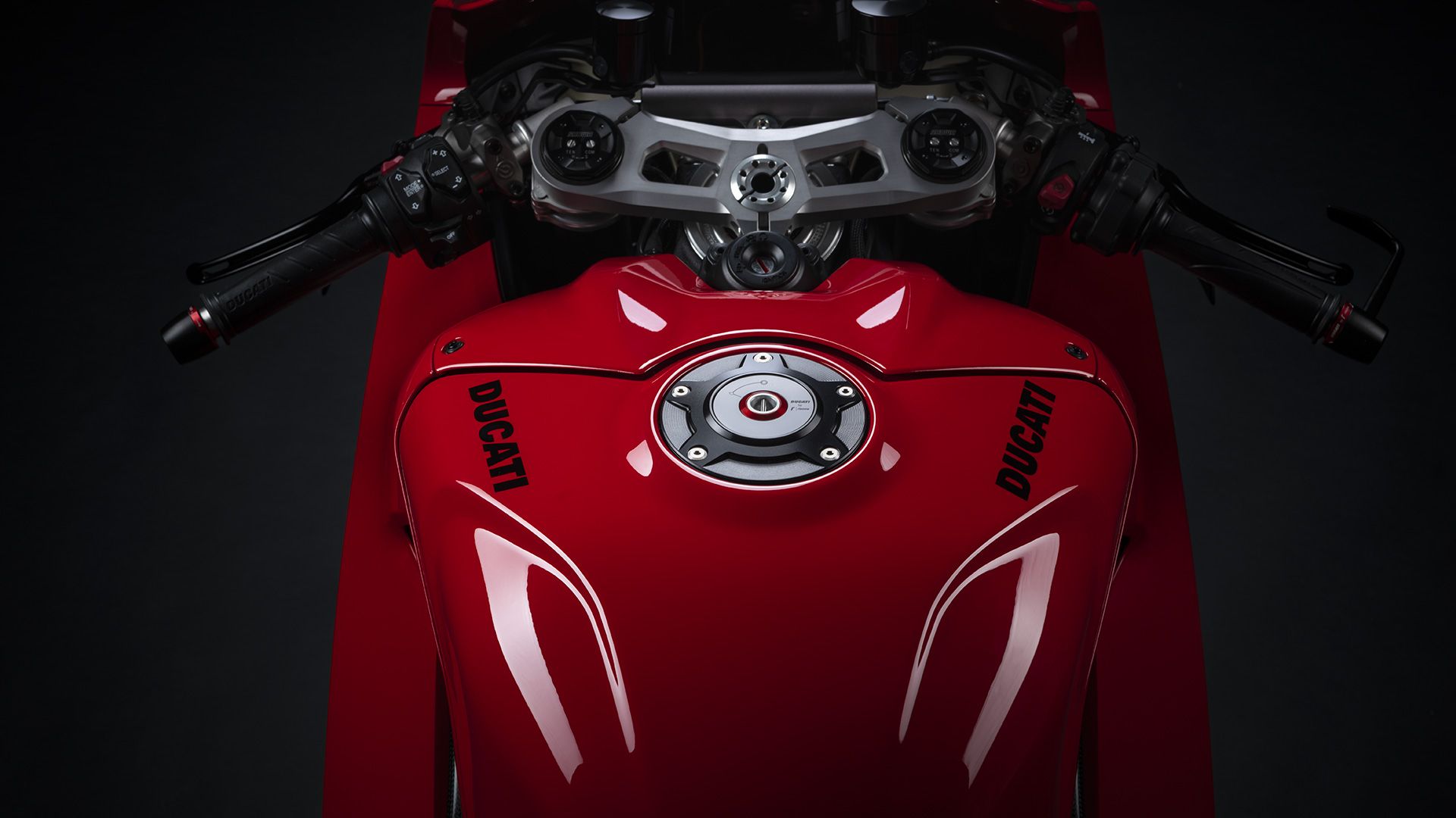 ���ٶ�֮���ٽ������ſ���2022��Panigale V4����