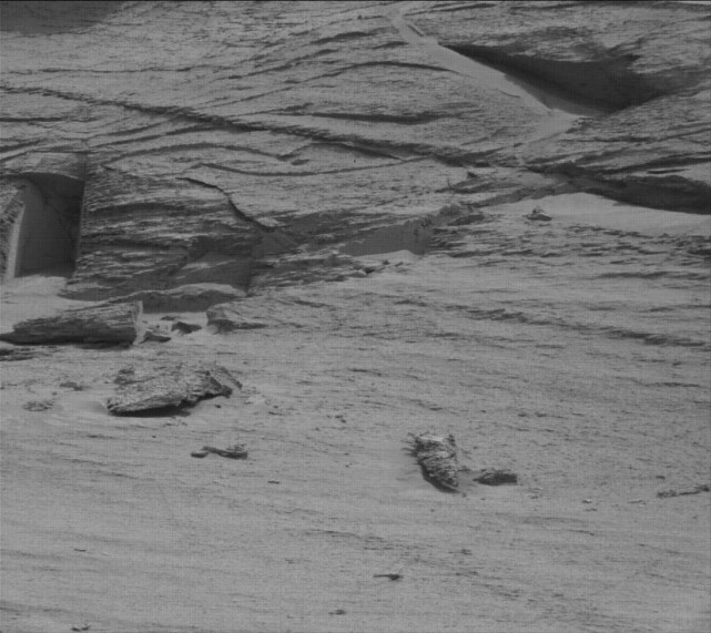 火星上发现“石门”？看起来像人造结构，NASA：好奇号火星车拍摄