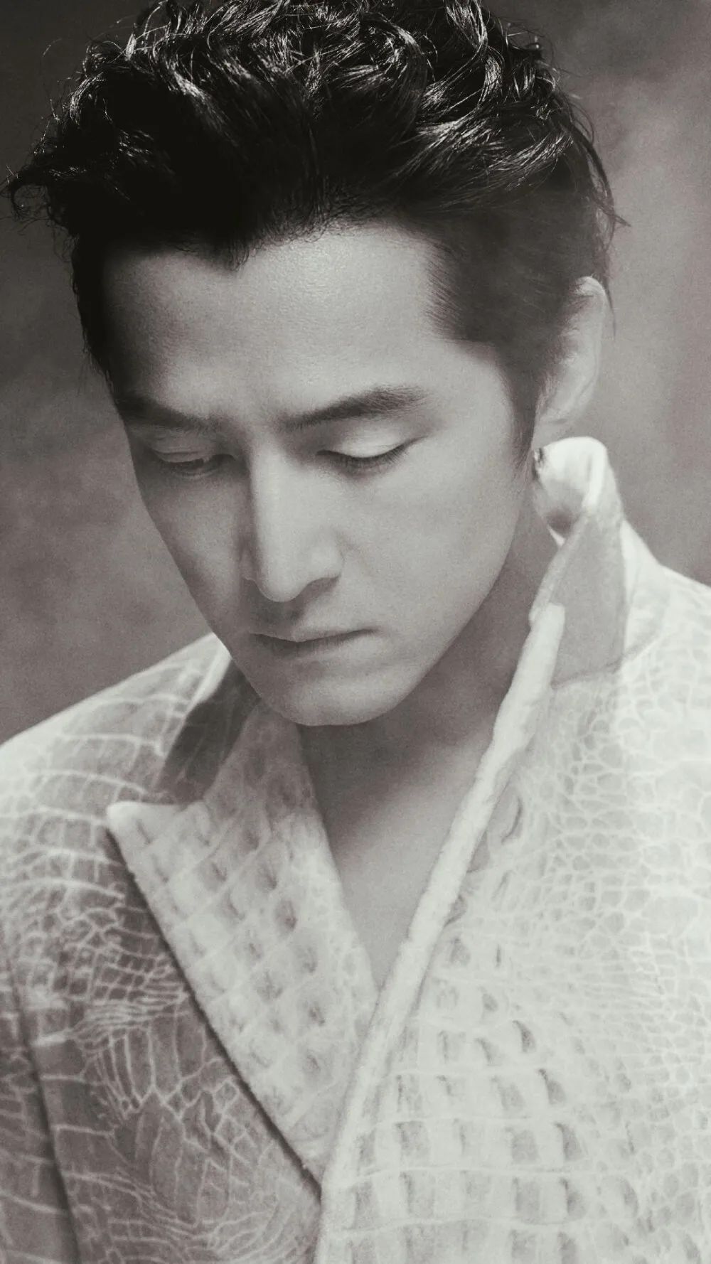 精选男明星壁纸合集｜秦霄贤｜白敬亭｜胡歌｜车银优｜陈立农