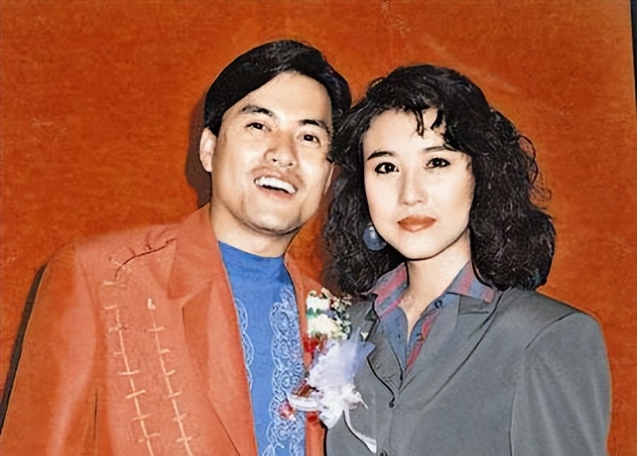 吕良伟和周海媚:离婚32年,一个家庭美满,一个无儿无女