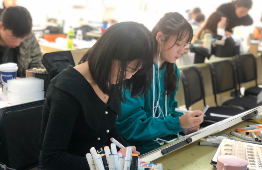 23岁的211本科生，毕业后为何选择去学校当保安？原因揭露现状