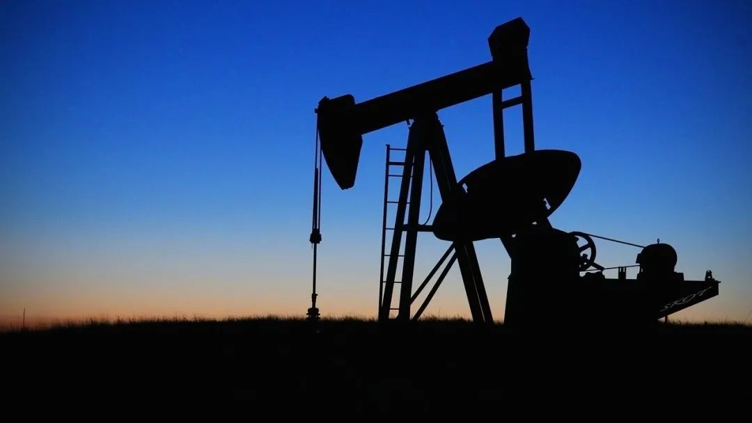 石油禁令下，油价为什么反而大跌了？