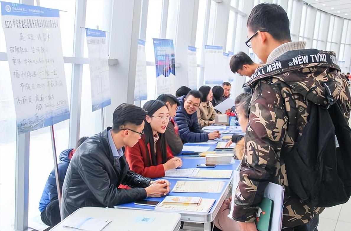 985名校生被退学，曾经的学霸沦为“肄业生”，多年努力付诸东流