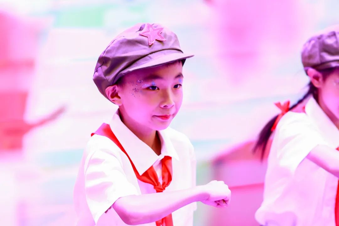 华阳实验小学举行“童星耀五月·艺术绽花开”群舞比赛（续）