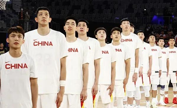 哪些nba球员得过新冠(NBA早报：中国男篮球员多人染新冠，郭昊文登录NBA，特纳将被交易)