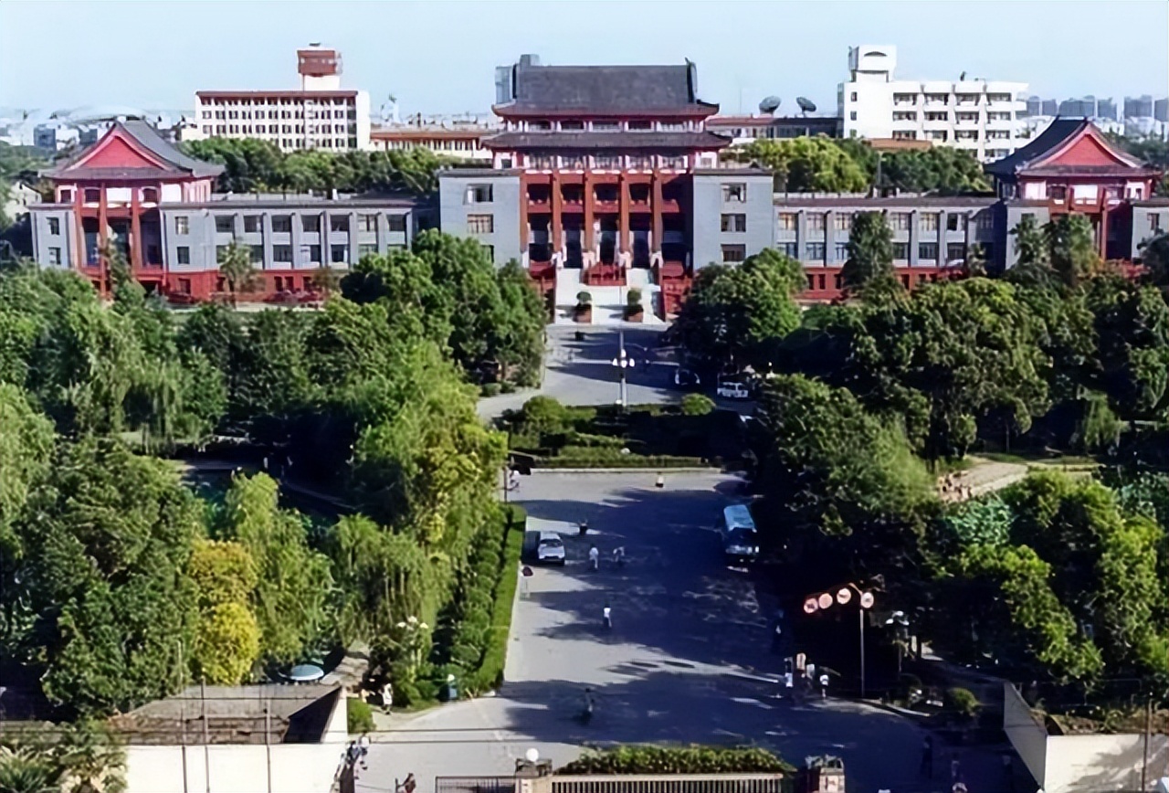 西南地区高校排名公布！四川大学遥遥领先，电子科大成最大黑马