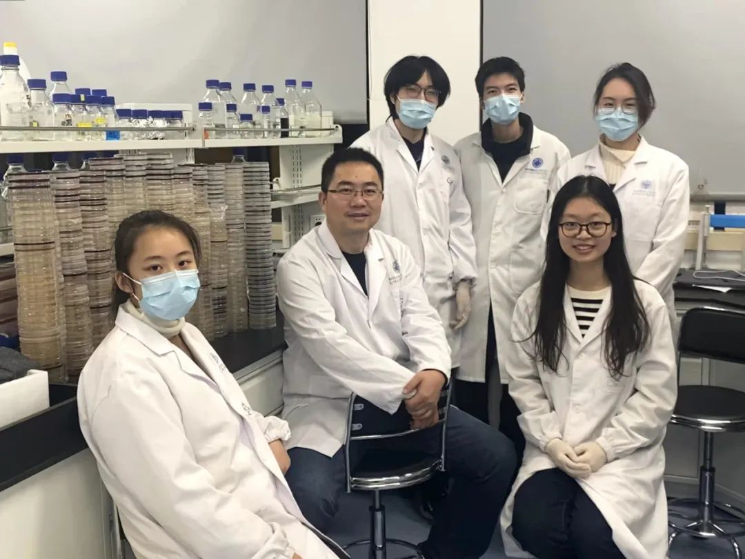 发起“湿疹”专项研究，温肯首届生物系毕业生收获3份名校offer