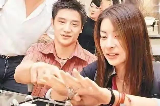 结婚15年儿女双全，再看田亮的婚姻，才知道他为何选了叶一茜