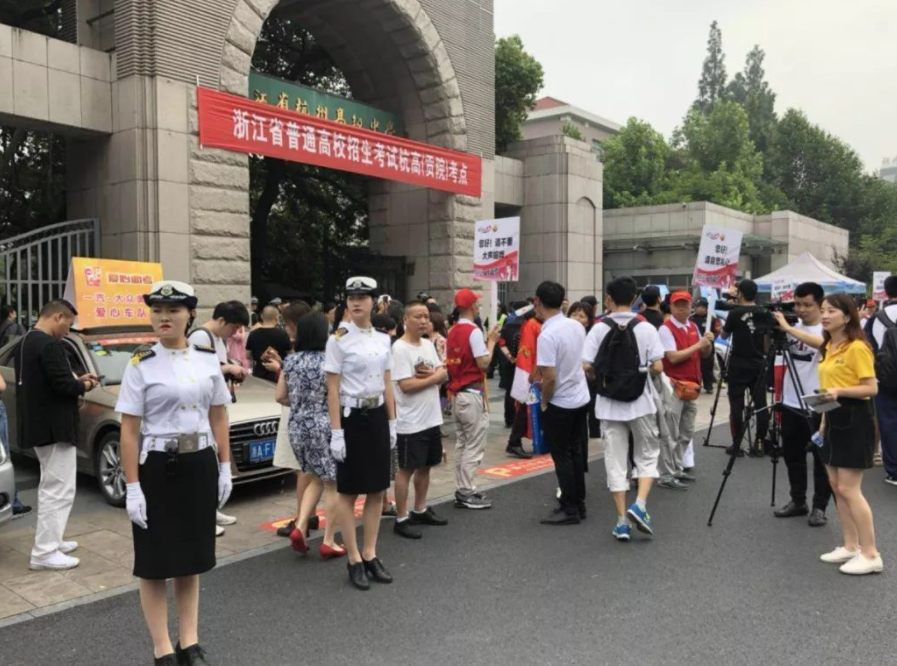 22年浙江首次高考已经结束，网友表示很羡慕，高考也有两次机会？