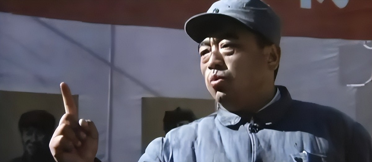 同样是演彭德怀，把董勇、宗利群、丁笑宜放在一起，差别就出来了