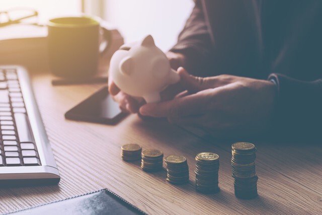 与金钱和解：今年要制定的7个财务目标，以及如何实现这些目标