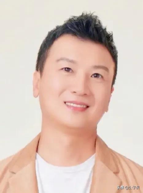 侯佩岑情史，情别连胜文，情散周杰伦，情定黄柏俊，一个妈两个爹