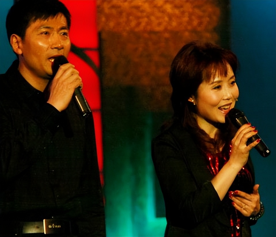 《黄土高坡》原唱胡月：和陆剑民结婚32年无绯闻，未报父恩留遗憾