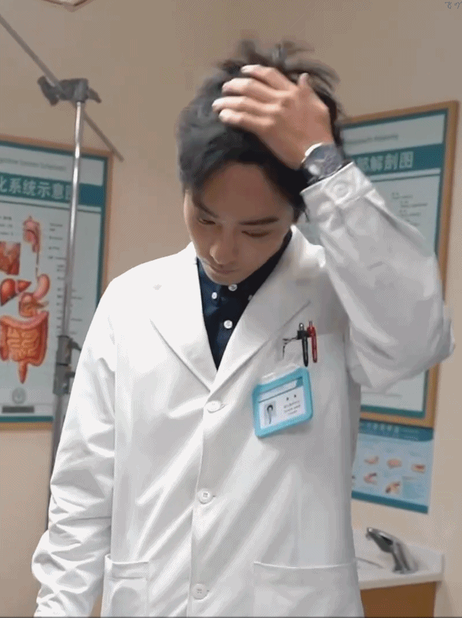 肖战各种深入人心的笑容，尤其是害羞时的笑，看不够啊