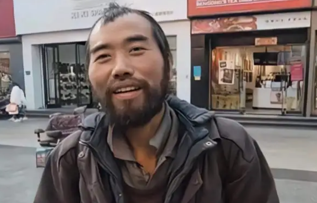 常学福：高考800多分，人大毕业今扔掉手机四处流浪