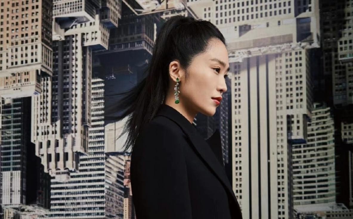 父亲是歪瓜裂枣，女儿却貌美如花？这10位星二代的长相好奇妙