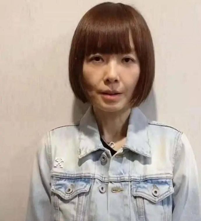 越瘦越丑的10位女星，个个皮松肉垮，脸无二两肉