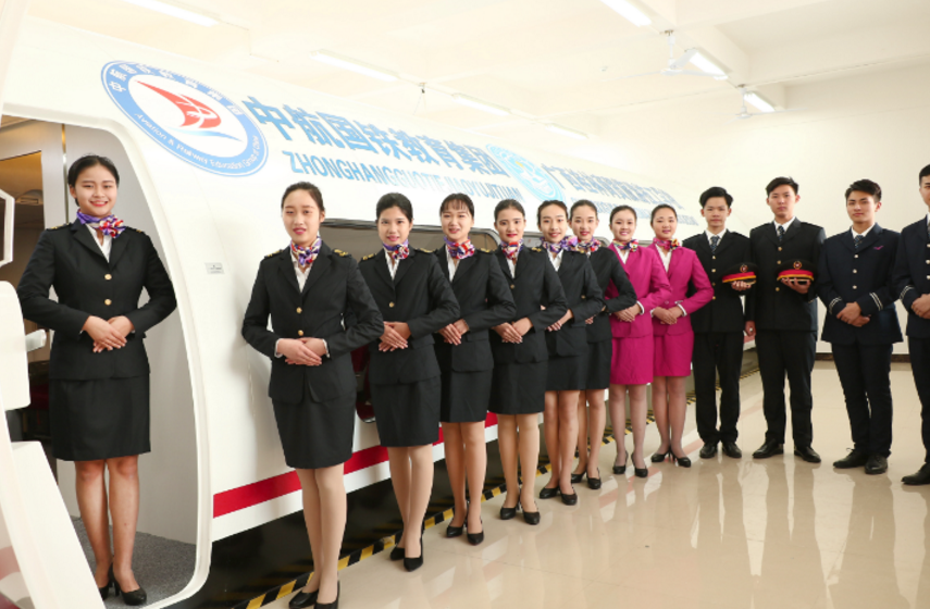 差“1cm”都不行！高考报考身高有硬指标，170cm的男生别轻易报考