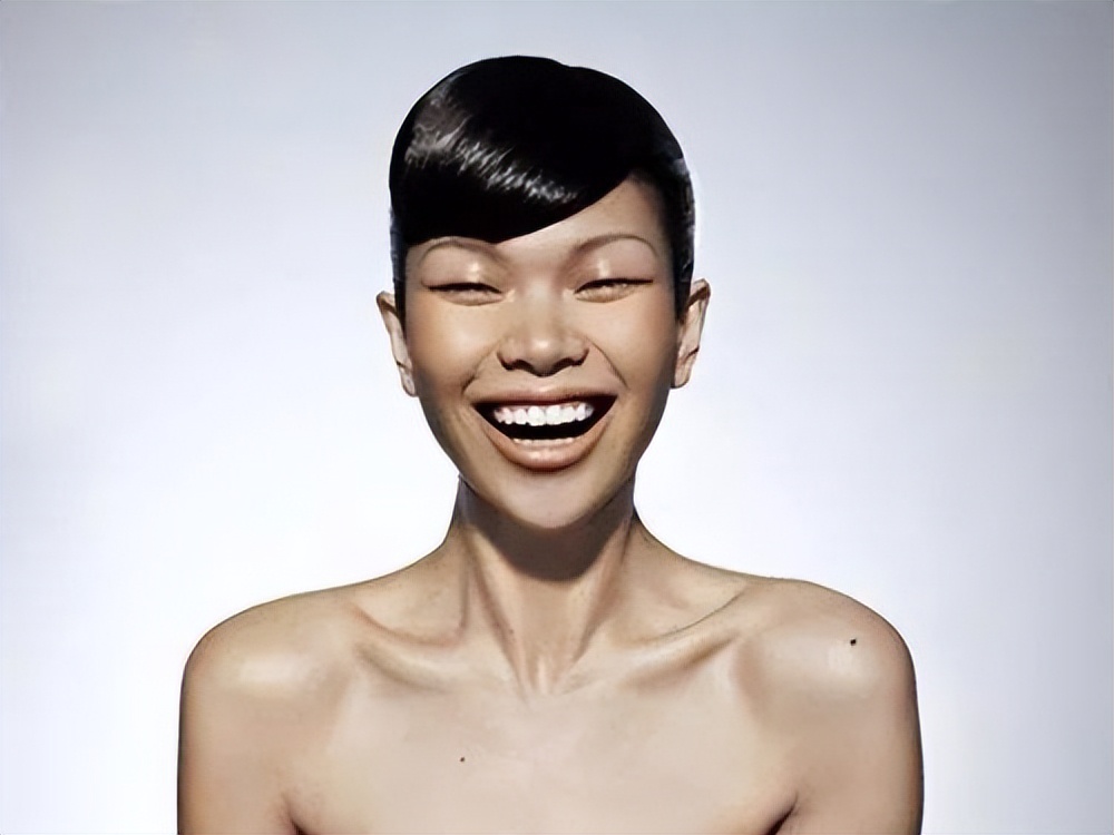 曾因身高自卑，被骂顶级丑模的吕燕，如今嫁法国豪门生混血宝宝