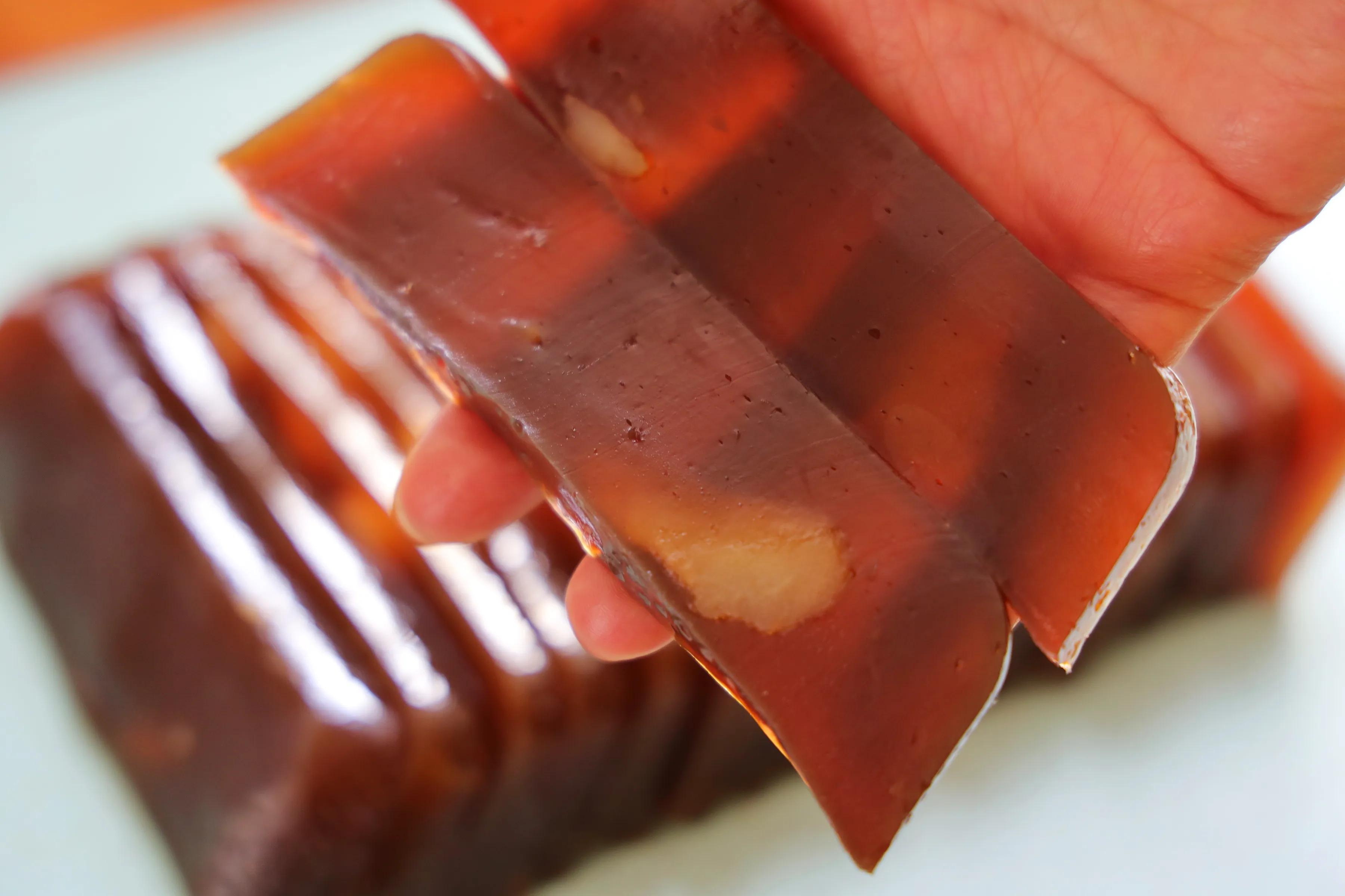 特别适合家宴上的一道甜品，Q弹有嚼劲，不甜不腻，解馋又解腻