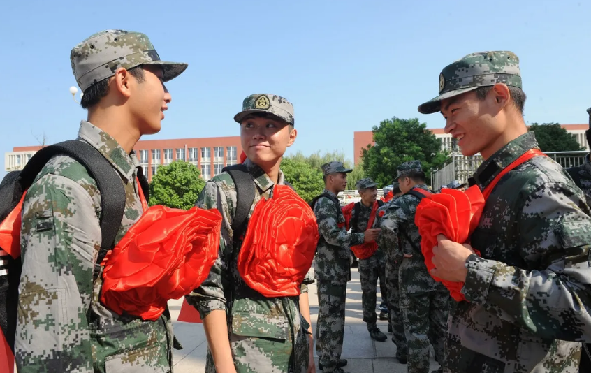 2年义务兵退伍后,大学生能拿到多少补助?想参军的还需提前了解