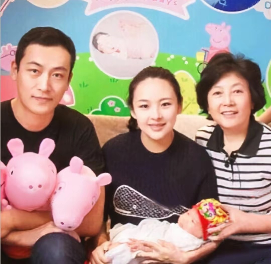 陈道明：娶央视主持人恩爱40年，和妻子互相成就，女儿是他的骄傲