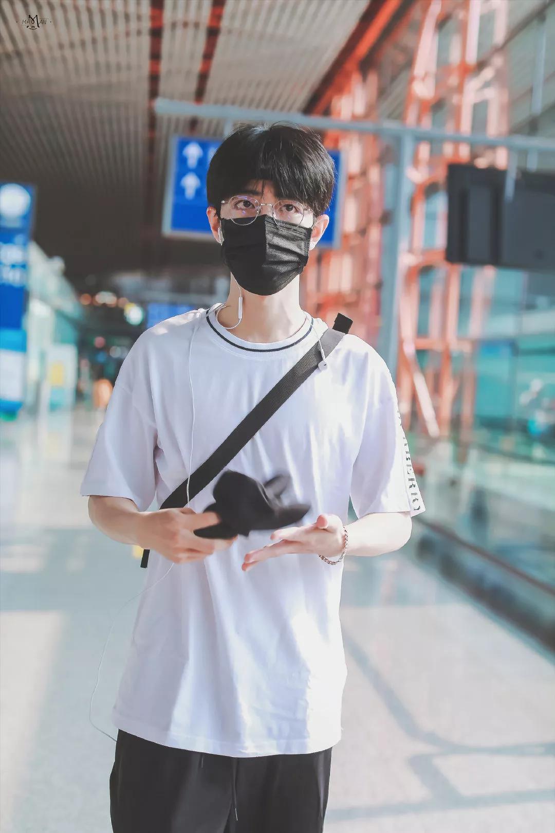 考古肖战:2018年9月—12月机场时间线汇总,今天请叫我收图狂魔