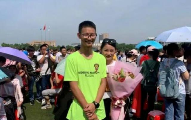 “励志考生”王恒杰：高考结束跪谢母亲，635分为何放弃985名校？