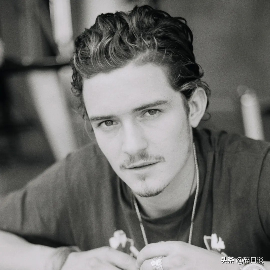 影视人物志《奥兰多·布鲁姆》英俊潇洒百步穿杨的精灵王子