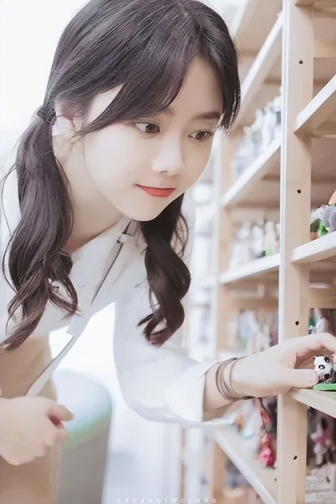 “氧气少女”谭松韵，清纯甜美温柔可人