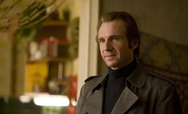 15岁少年和36岁女邻居的秘密恋情，这部R级电影成了经典