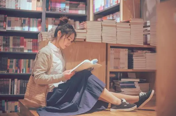 国内大学“校花”排行榜，刘诗诗上榜实至名归，清华校花惹争议