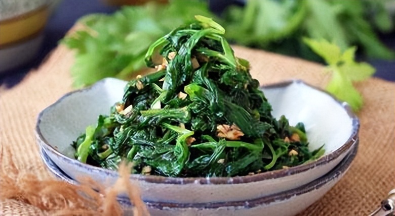 吃芹菜为什么不吃叶子？可能很多人还不清楚，看完记得转告家人