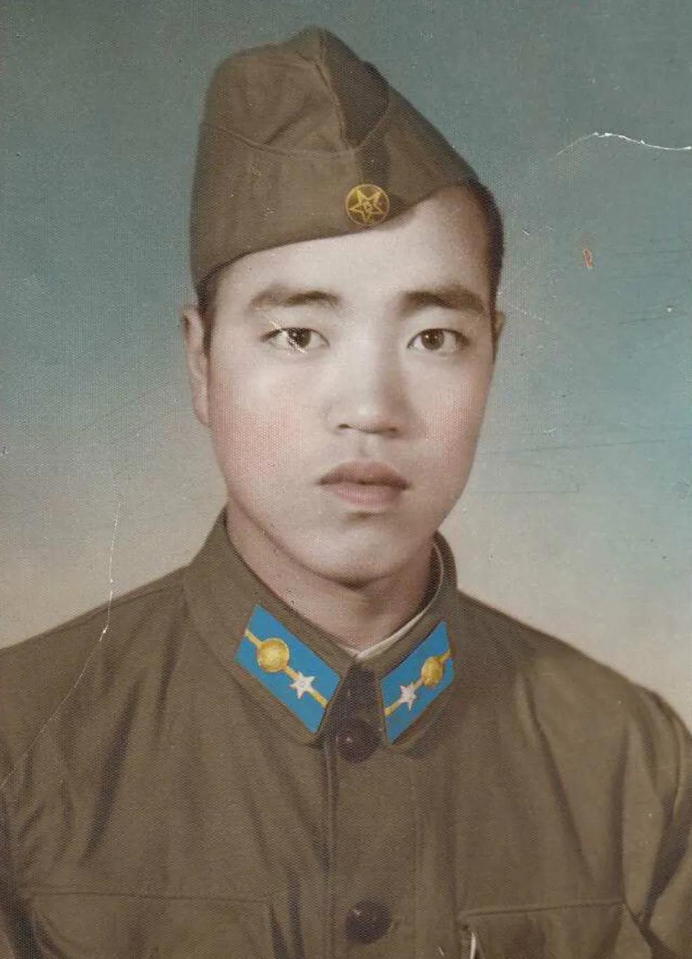 建国初期的共和国军人:一组上色老照片,重温那段激情燃烧的岁月