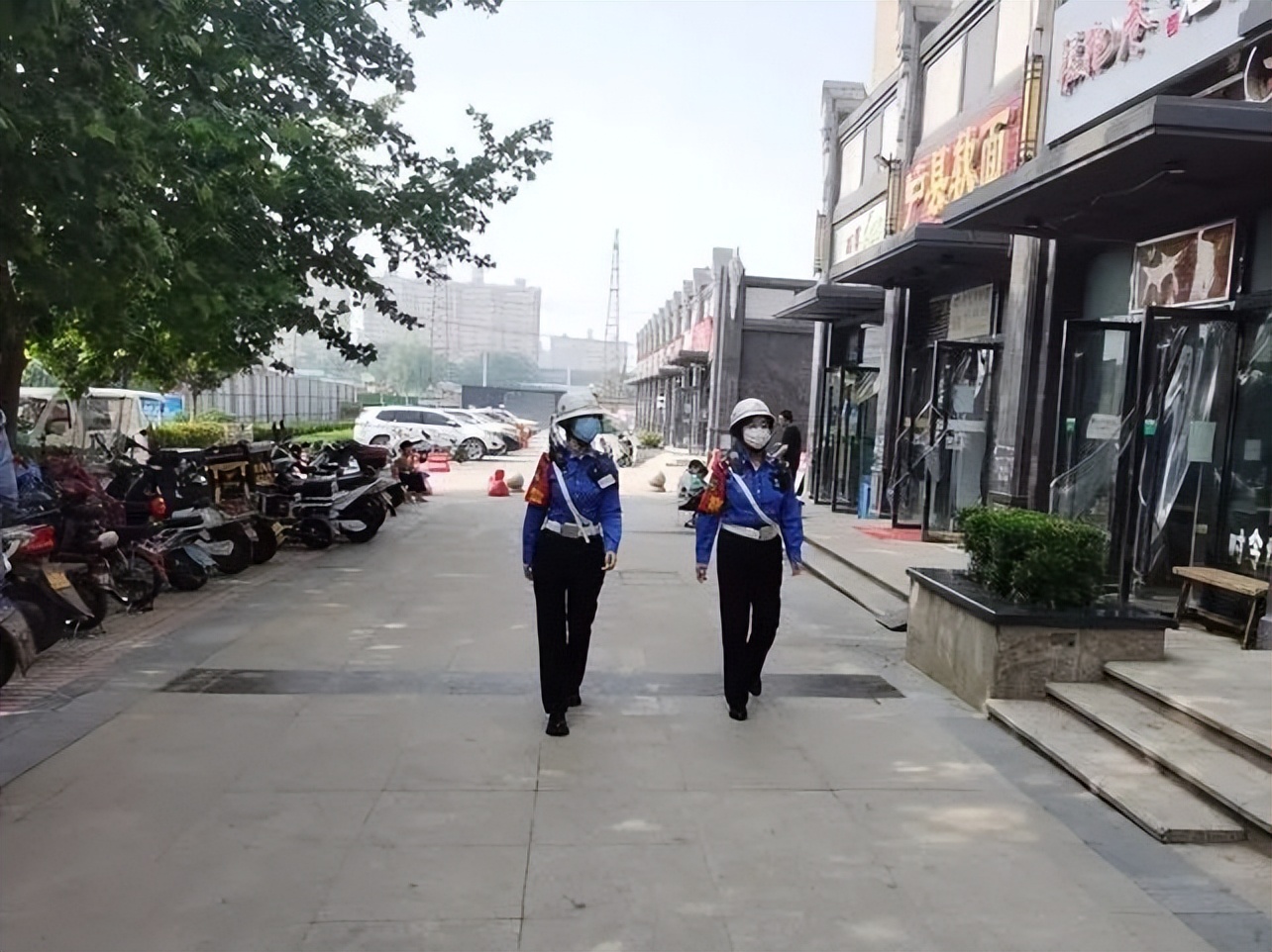 ����ǹܣ���ǿ���ݹ��� �������С���ֵ��