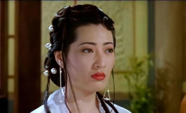 潘金莲醉闹葡萄架引发风波,情色表象下,折射出潘金莲的人性欲望