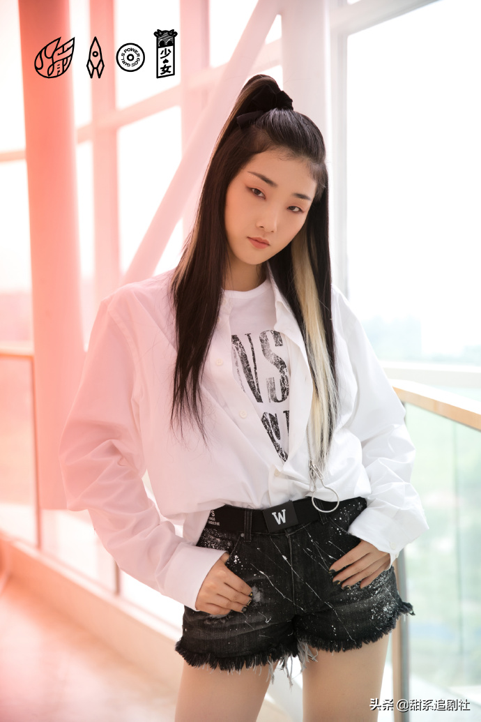 女爱豆发文引争议，报平安还是要流量？