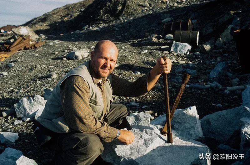 外国小伙冒险深入俄罗斯乌拉尔极地地区买上等翡翠原石，幕幕惊心