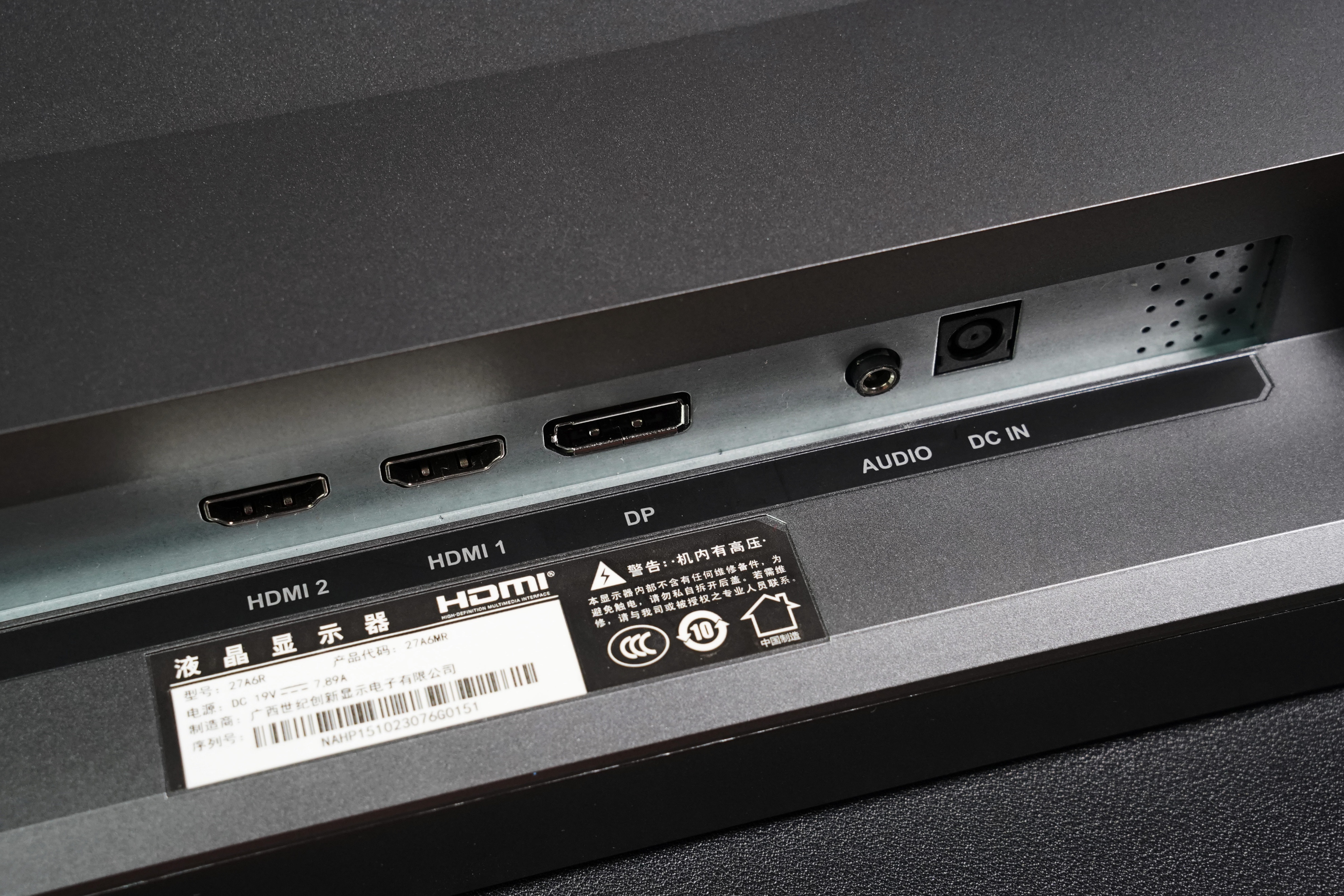 把Mini LED价格打下来，泰坦军团这款显示器新品太卷了