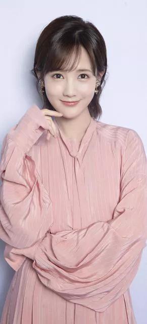 甜美可爱的李一桐