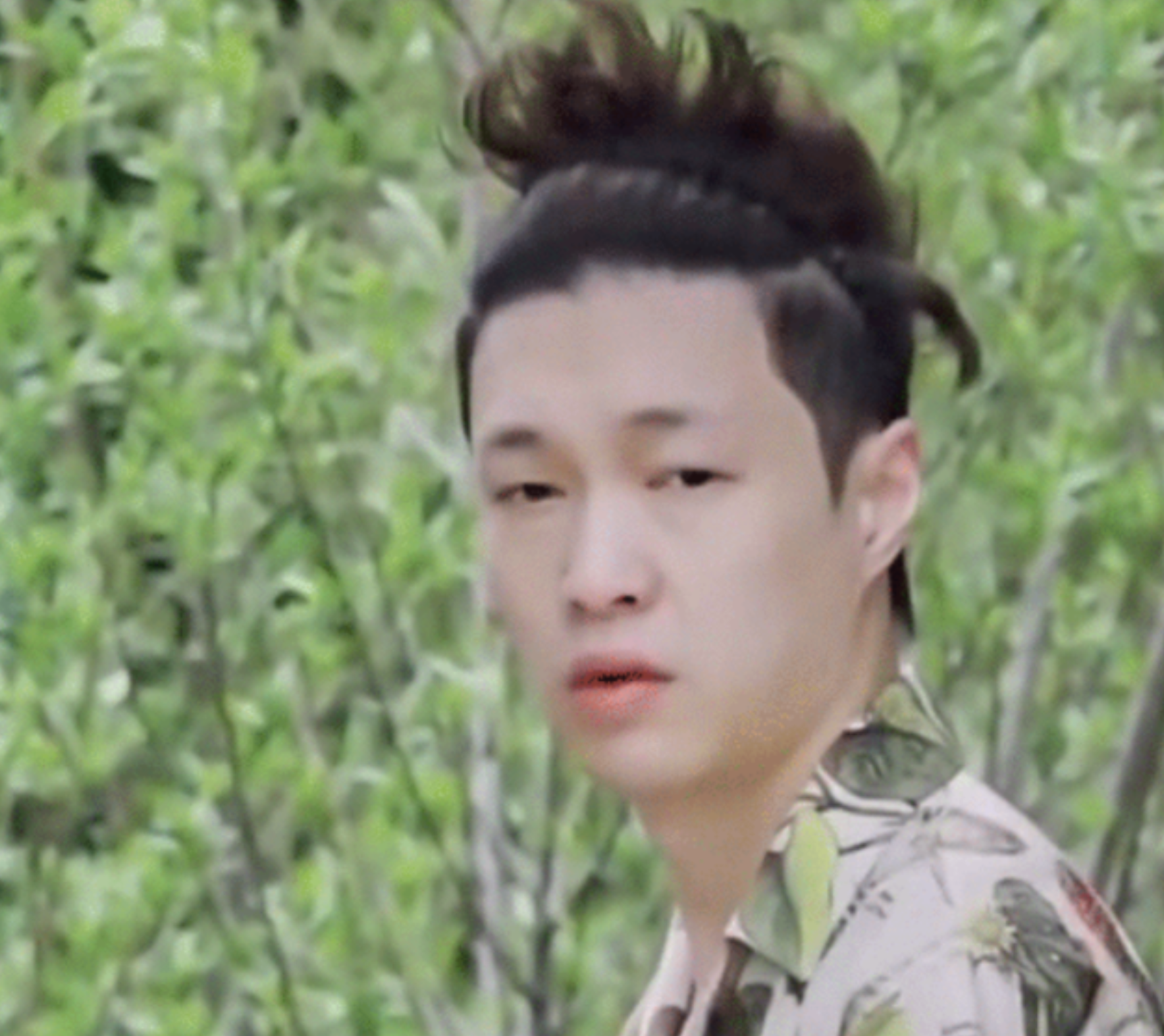 眉毛稀疏、假腹肌、高跟鞋，男星7大作假，男人的虚荣心多可怕