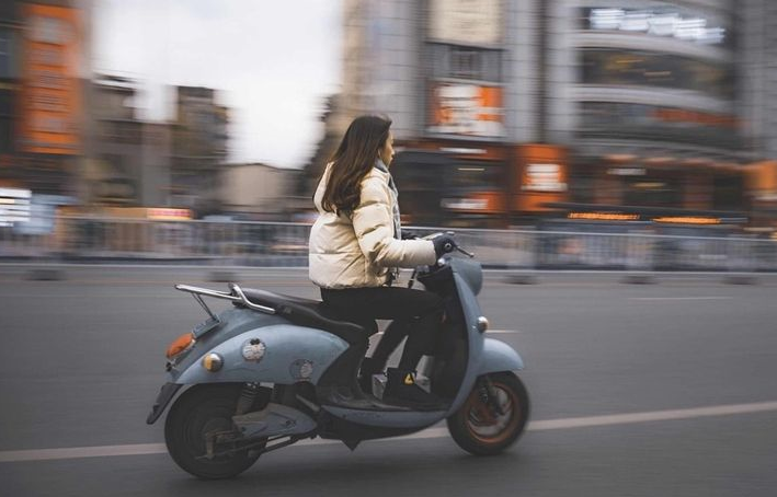 终于搞明白，“48伏、60伏、72伏”的电动车，到底哪个更适合自己