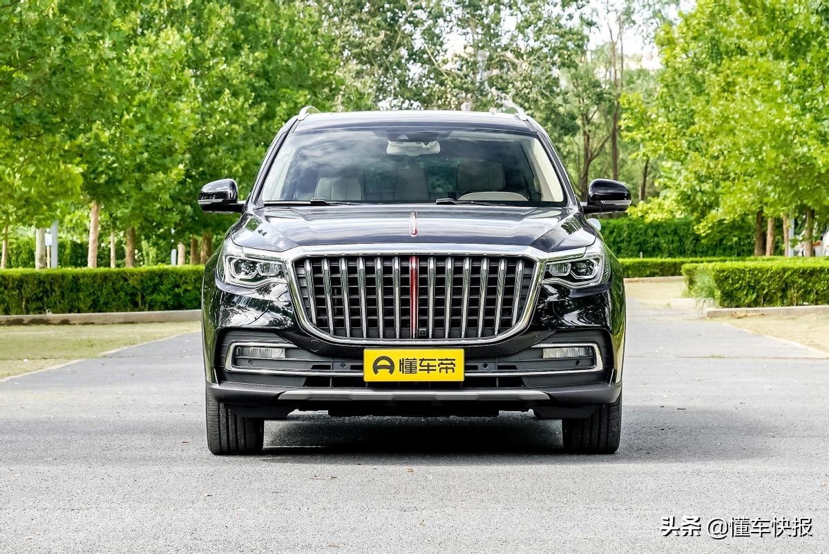 定位中大型SUV，3.0T车型配空气悬架，2022款红旗HS7选购建议