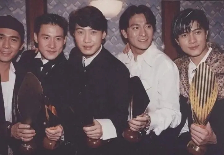 《声生不息》《为歌而赞2》救不了粤语歌，更救不了“华语乐坛”