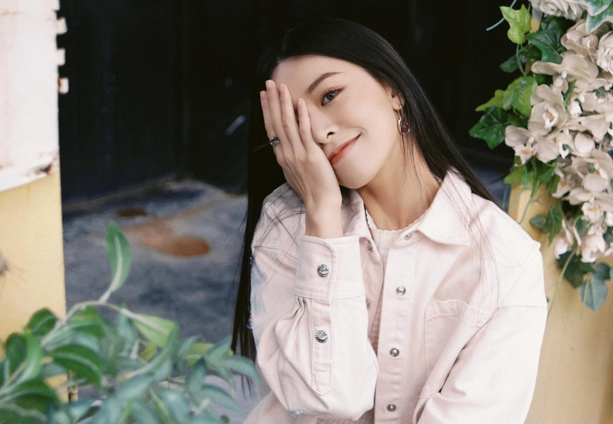 脸和身材判若两人，天使脸魔鬼身材的女明星，有的绝色有的尴尬