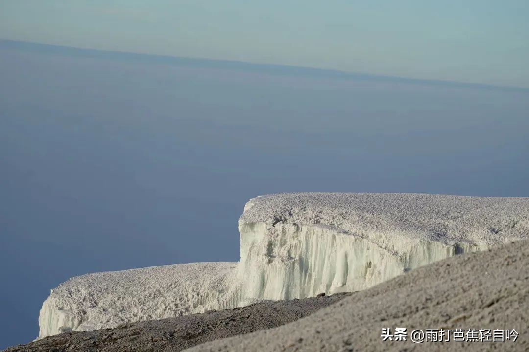 乞力马扎罗：我在非洲之巅看雪