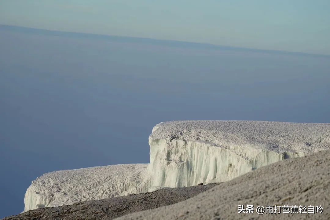 乞力马扎罗：我在非洲之巅看雪